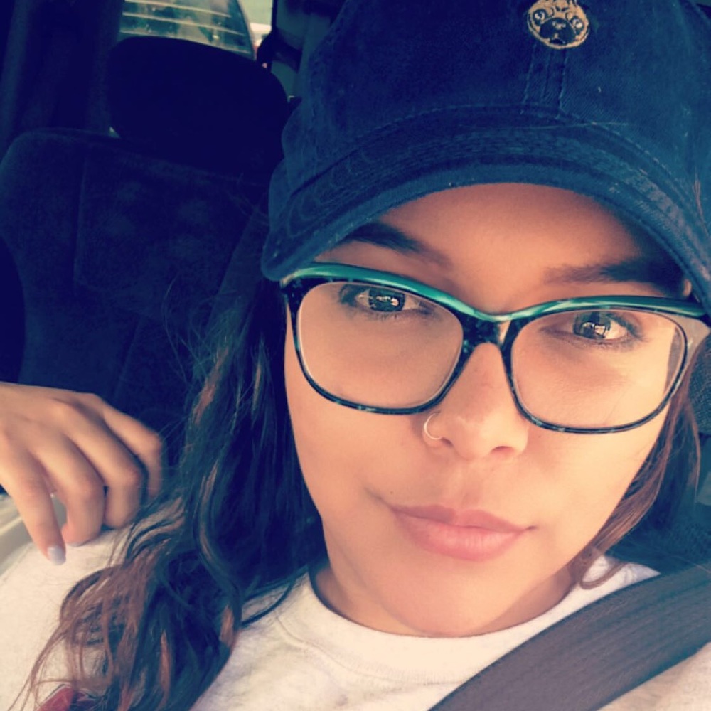 Meet your Posher, Kayla